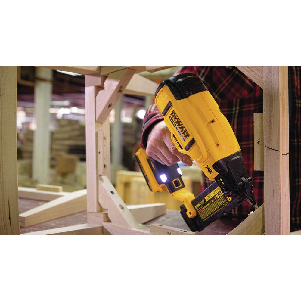 20V MAX Cordless Brad Nailer Kit 18GA B211987