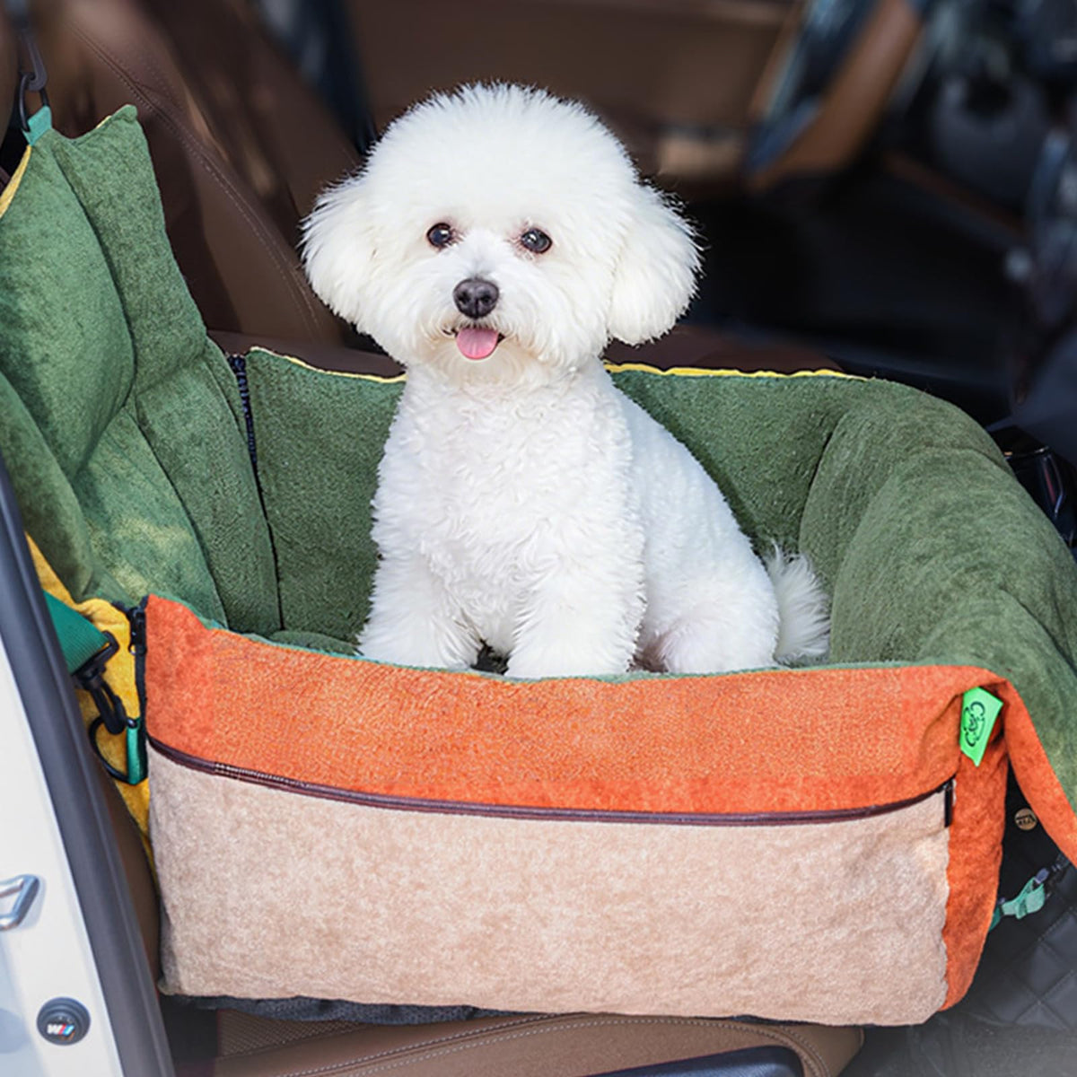 2-in-1 Dog Car Seat for Small Dogs B978028