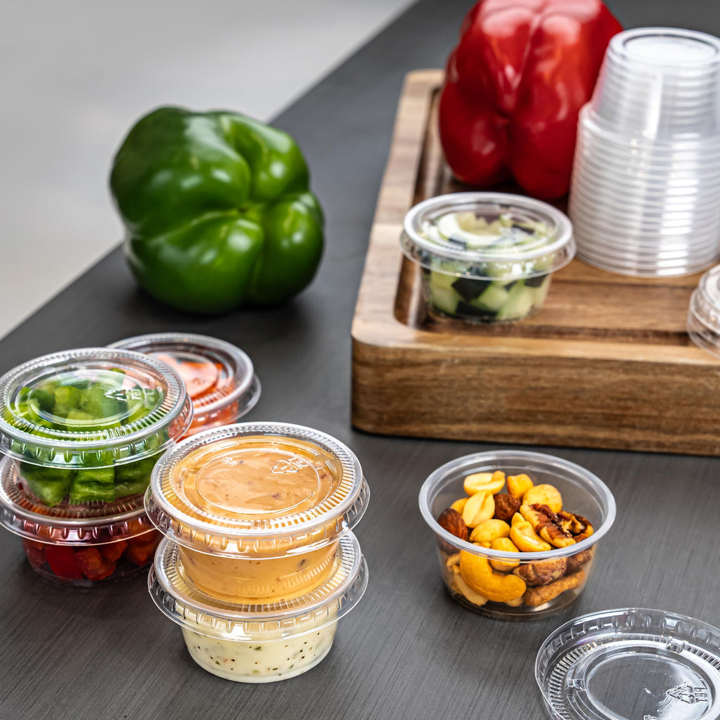 2oz 50 Count BPA Free Disposable Plastic To-Go Cups and Lids O42701