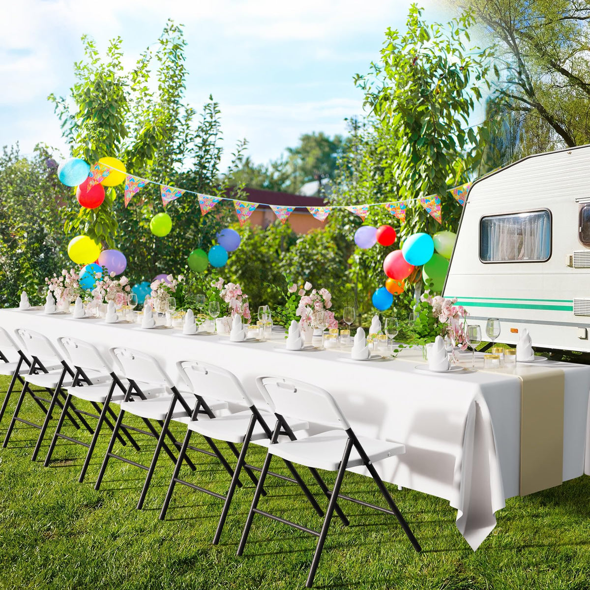 White Plastic Folding Chairs S83601
